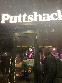 Puttshack in Boston